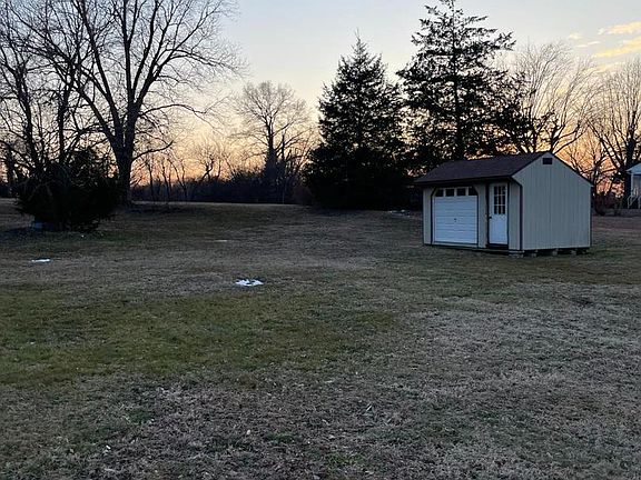 3rd image of 171 Hampton Hall Rd