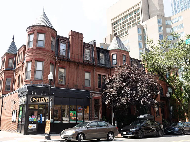 256 W Newton St #3 — Photo 24