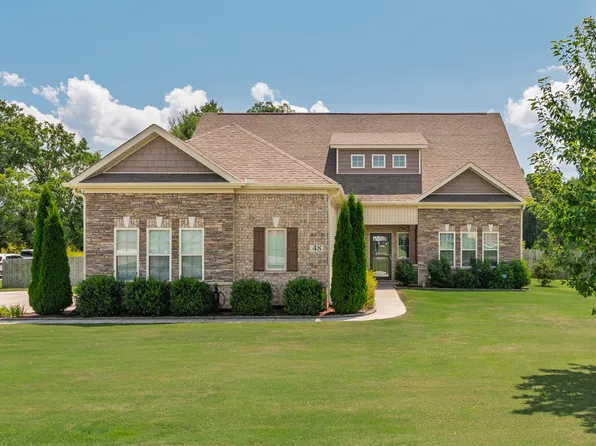 48 Hancock Branch Dr, Fayetteville, TN 37334