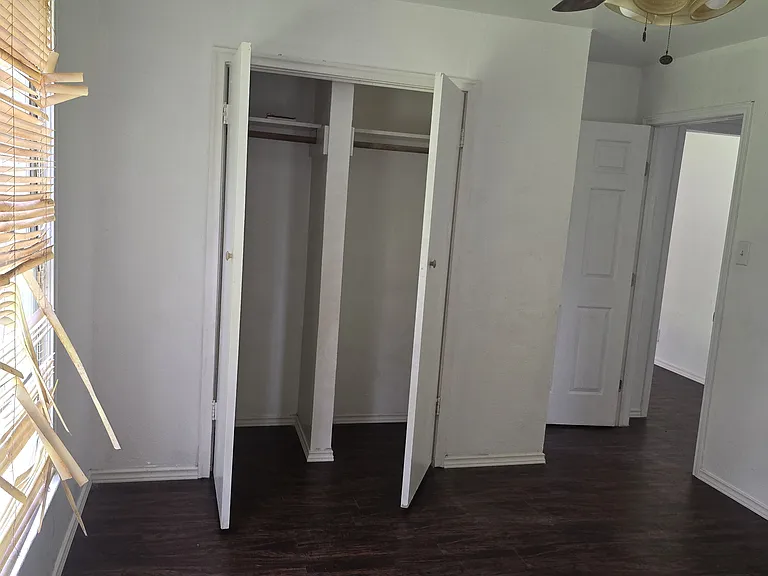 1716 Karen Ln #2 — Photo 4