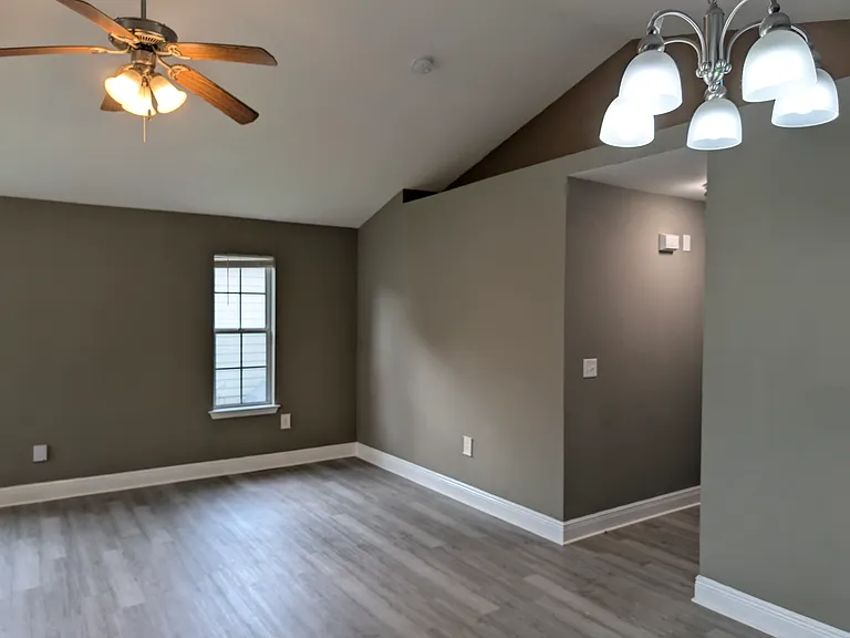 3327 Golden Rain Dr — Photo 6