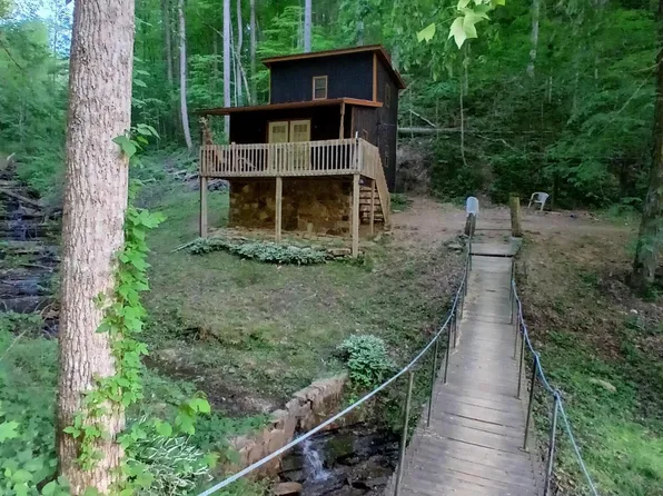 469 Brownlo Rd, Sneedville, TN 37869