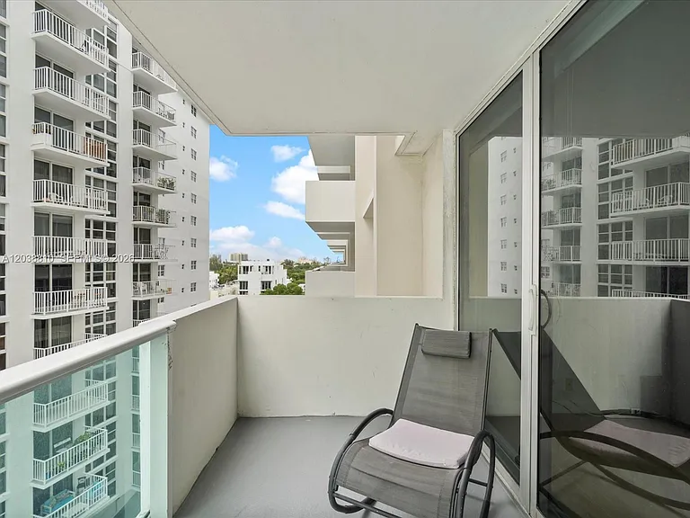 1200 West Ave #823 — Photo 20