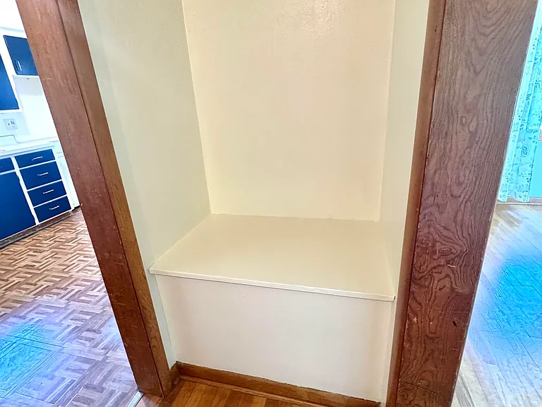 222 S Midvale Blvd — Photo 12