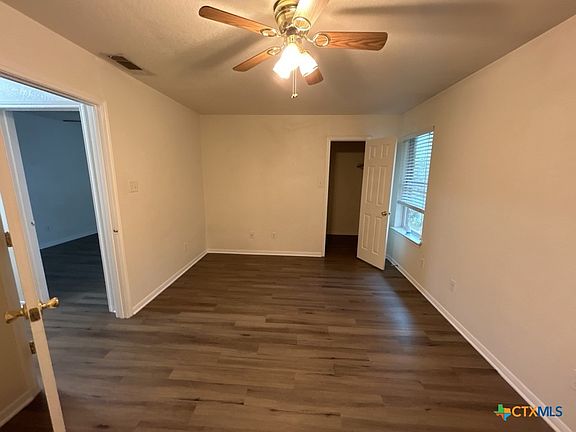 5th image of 202 W Truman Ave