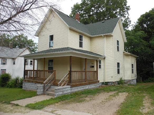 1st image of 340 Jackson Pl