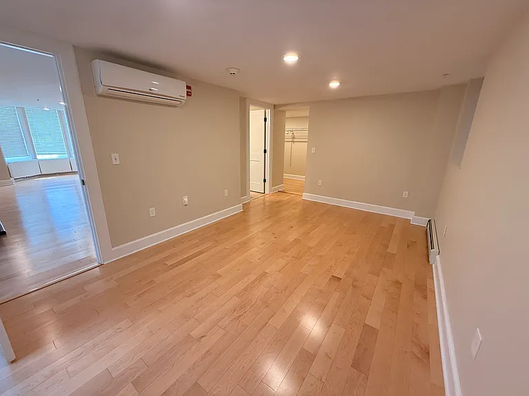 City Club Apartments — Photo 49