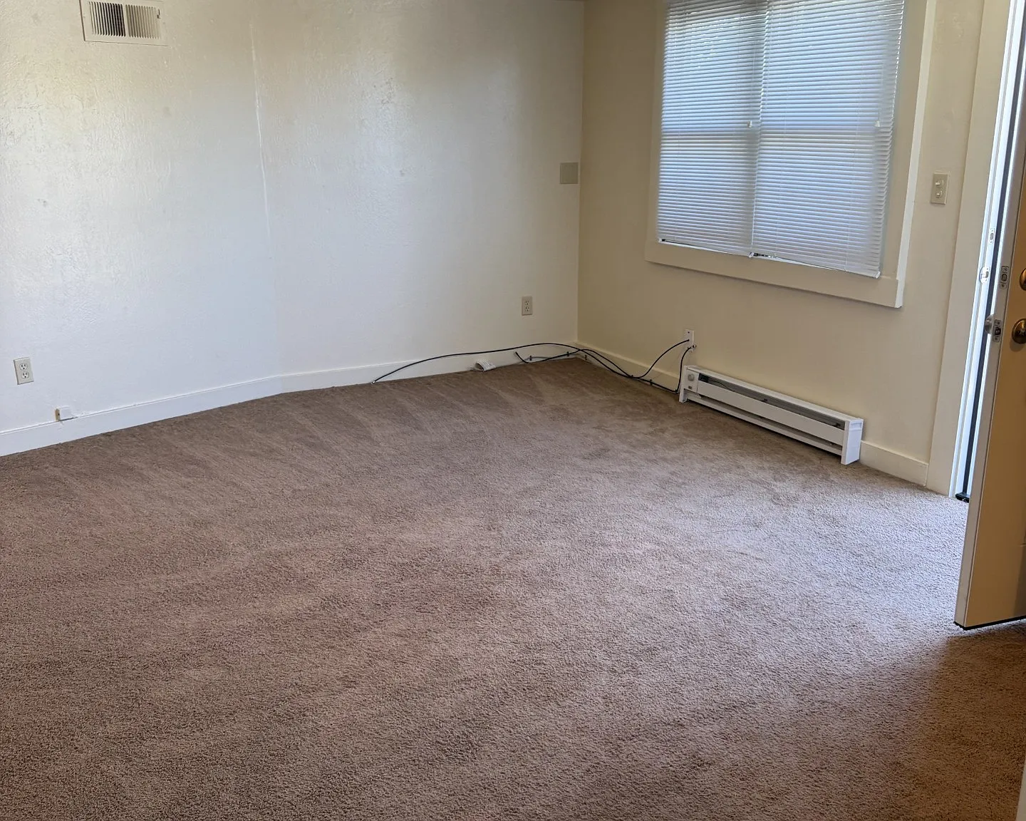 1 bed, 800 sqft, $2,200 — Photo 4