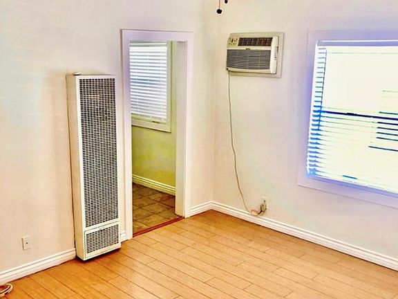 2nd image of 1414 N Hobart Blvd APT 12