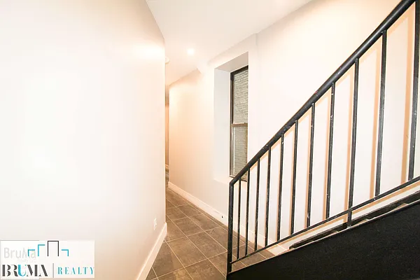 Rented by Bruma Realty LLC | media 19