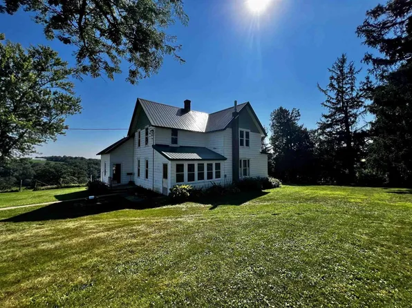8105 East Pecatonica Road, Hollandale, WI 53544