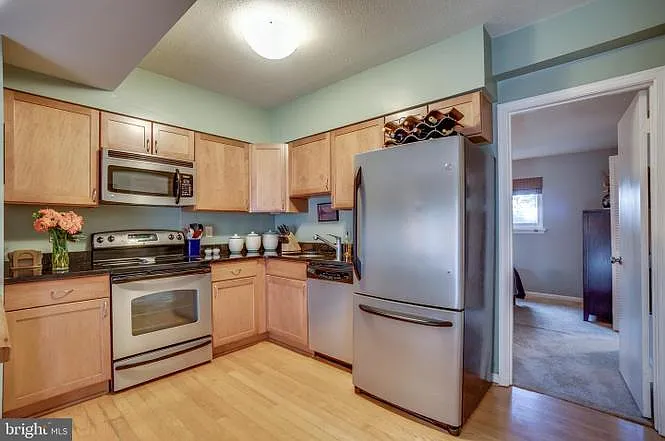 86 N Bedford St — Photo 4