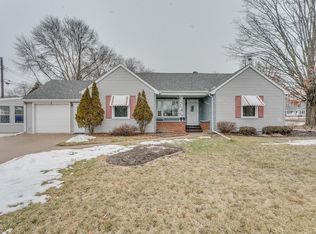 2 Cherry Ct, Appleton, WI 54915