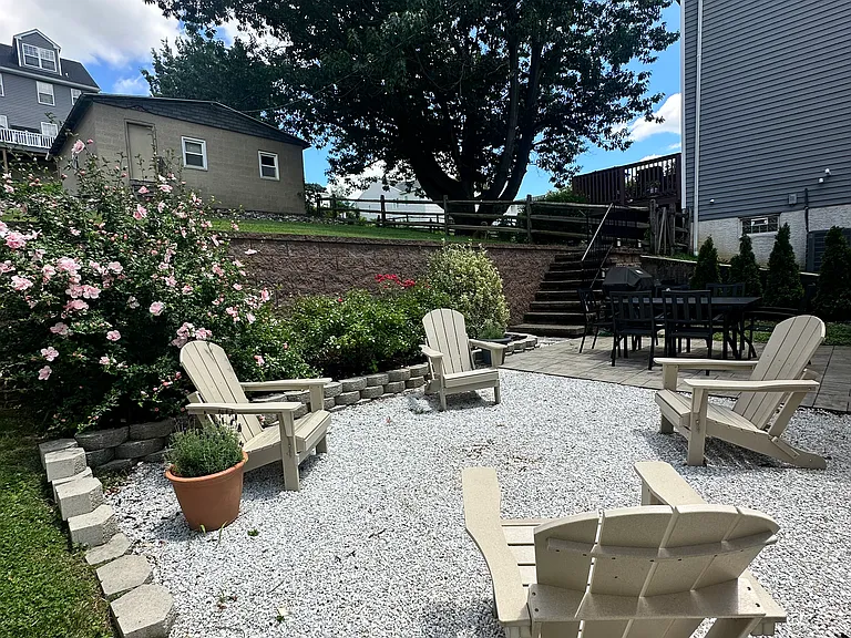 352 W 5th Ave — Photo 12
