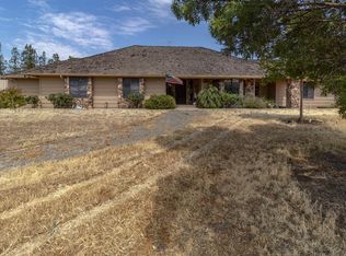 5906 E Appaloosa Ave, Clovis, CA 93619