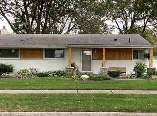 30031 Manhattan St, Saint Clair Shores, MI