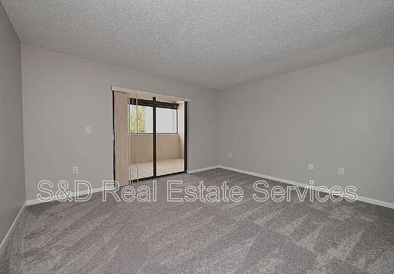 1808 Village Ct — Photo 32