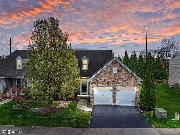 2nd image of 31123 Mills Chase Dr Unit 33