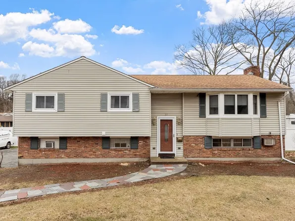 437 Lowell St, Peabody, MA 01960
