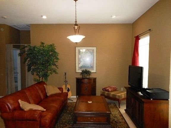 2nd image of 209 E Xenops Ave