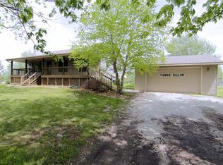 101 Grove St, El Paso, IL 61738