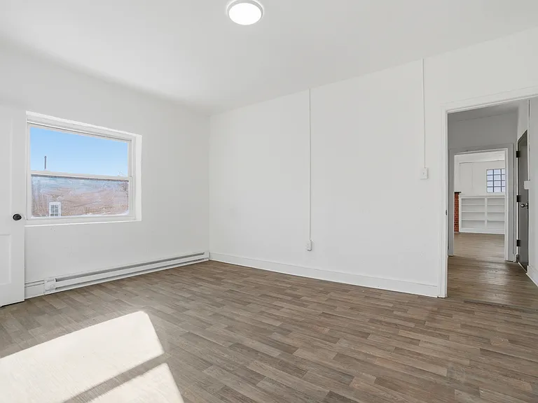 157 W Washington St — Photo 22