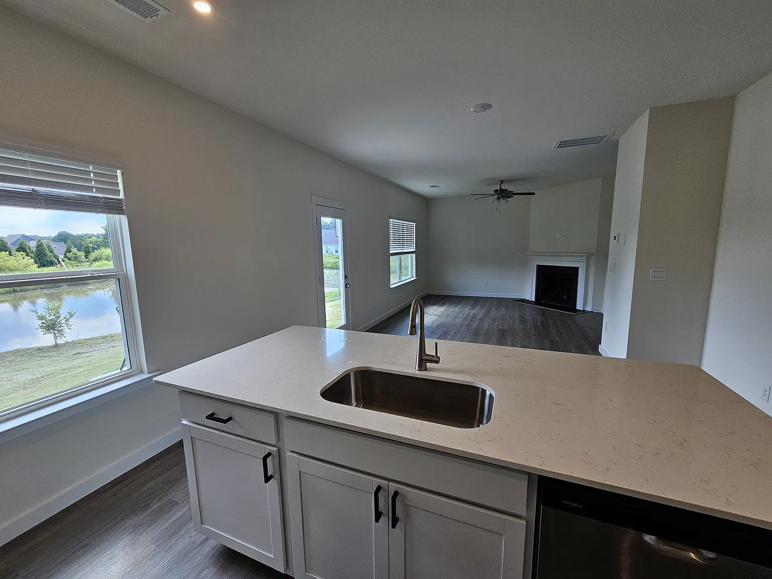 4 bed, 2000 sqft, $2,800 — Photo 2