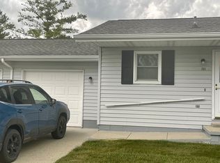 111 Joan Ct, Marysville, MI 48040