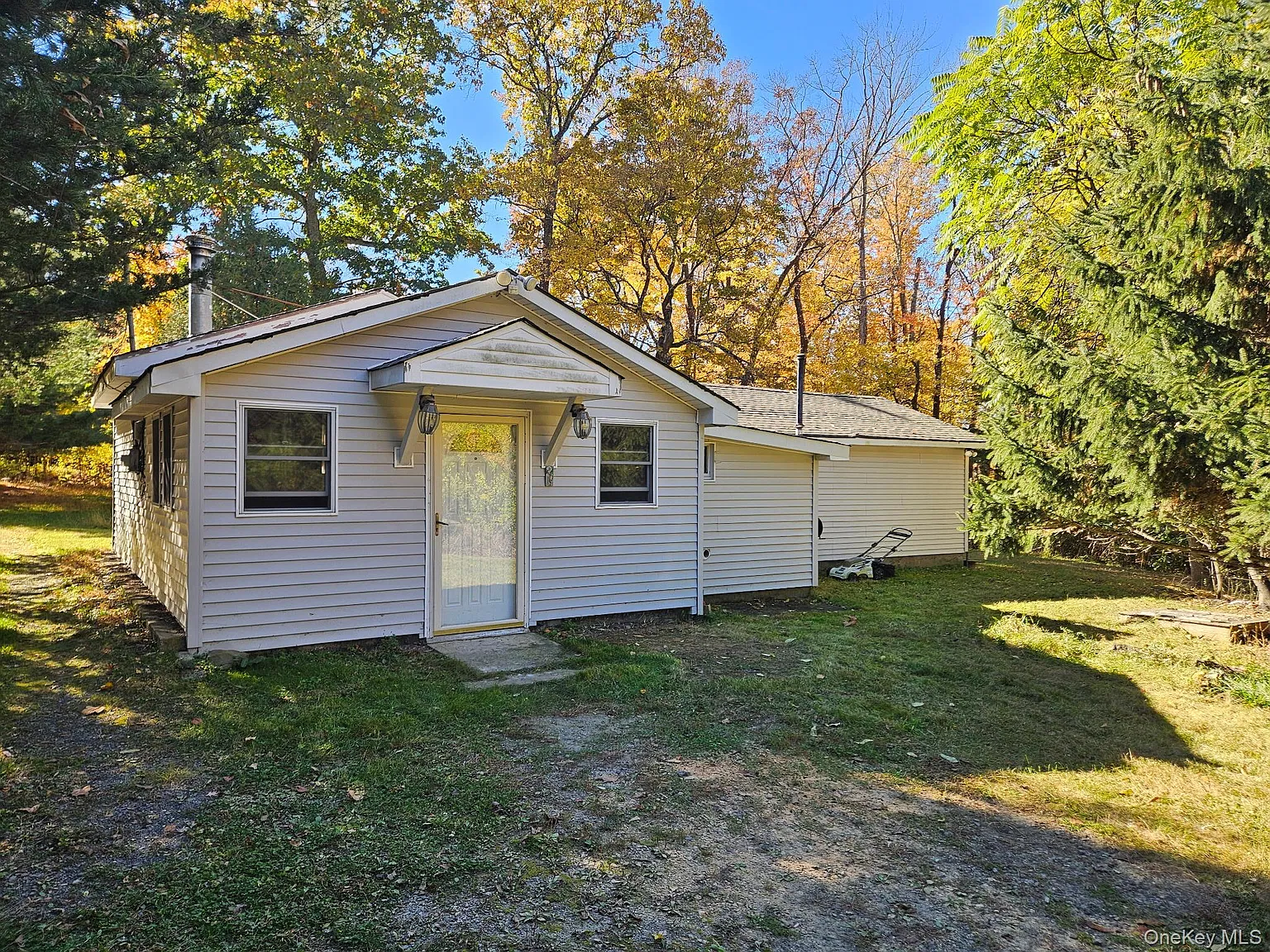 2 bed, 1.0 bath, 1041 sqft, $2,150 — Photo 1