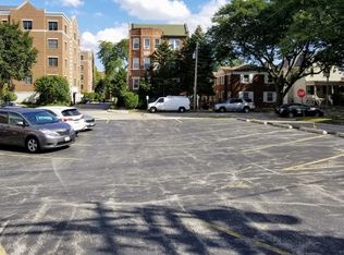 15 S Spring Ave APT 3C, La Grange, IL 60525