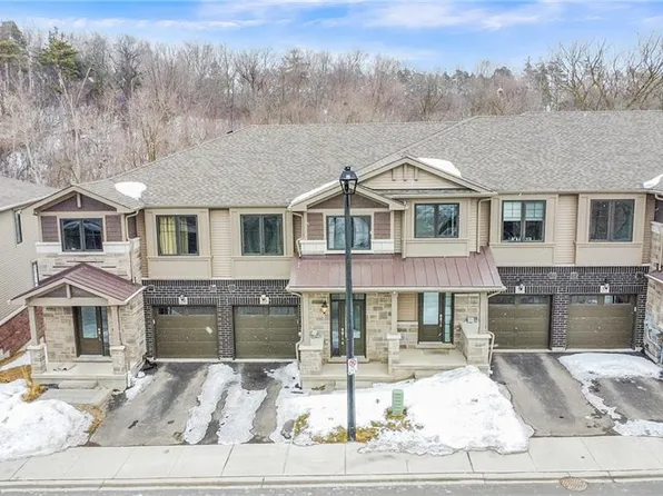 100 Hollywood Ct #55, Cambridge, ON N1R 0C5