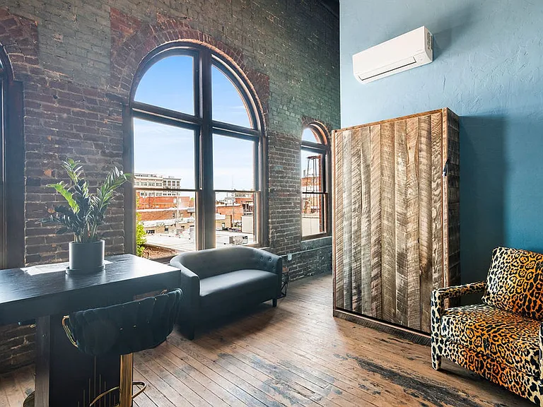 Brand new apartments in downtown Springfield! — Photo 32
