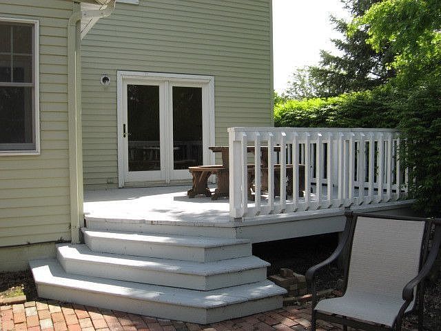 1st image of 1511 Carriage Hill Dr