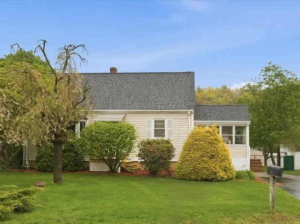 26 Donald Tennant Cir, North Attleboro, MA 02760