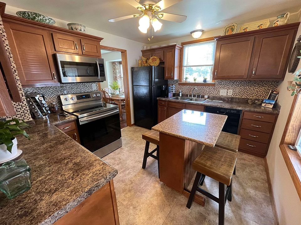 Fully stocked shared kitchen that has everything you need to cook with.