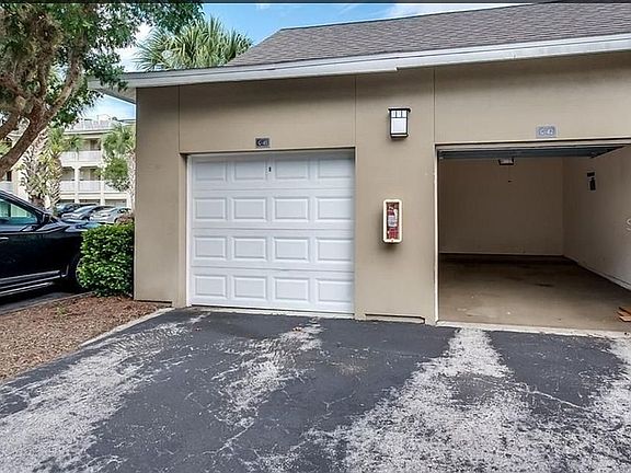 Garage right side