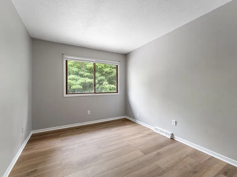 3207 Schuetzen Ln — Photo 8