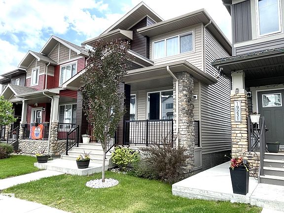 2nd image of 19227 27th Ave NW