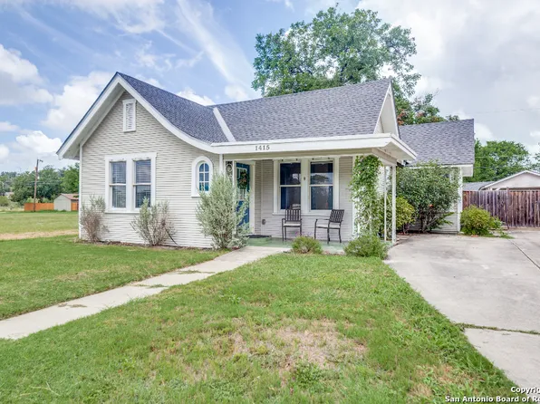 1415 W MISTLETOE AVE, San Antonio, TX 78201