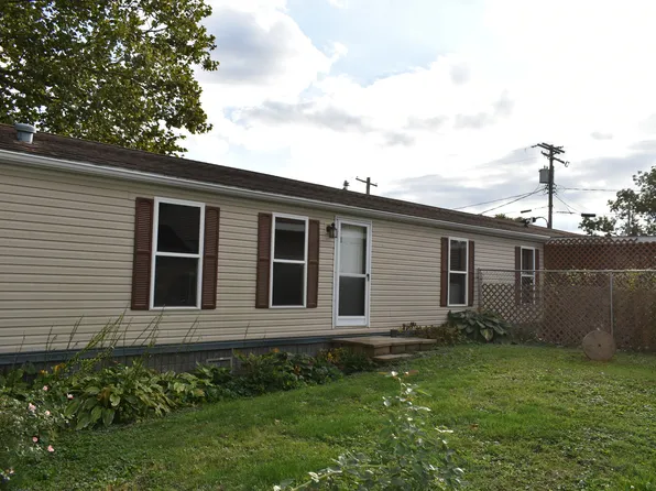 101 E Van Alstine St, Secor, IL 61771