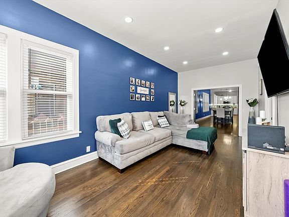 2nd image of 10518 S Avenue M