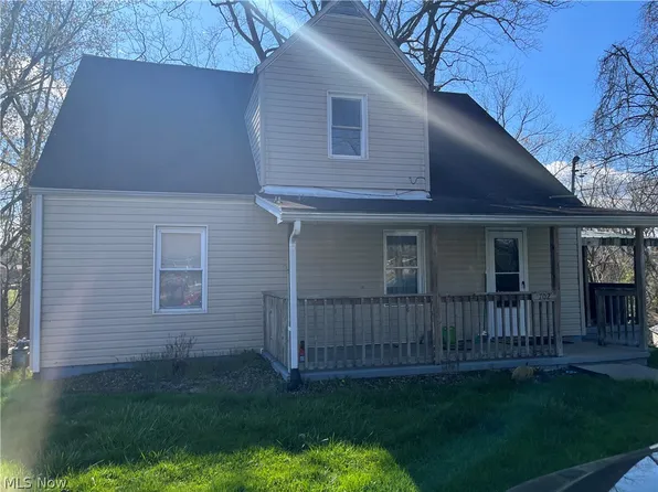 702 Tygart St, Parkersburg, WV 26101