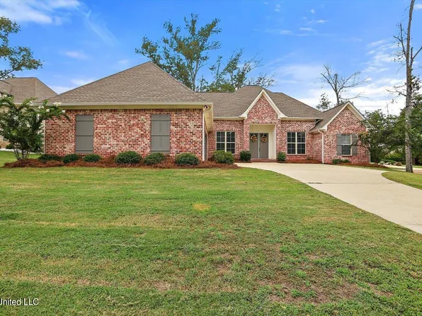 101 Pine Ridge Dr, Canton, MS 39046