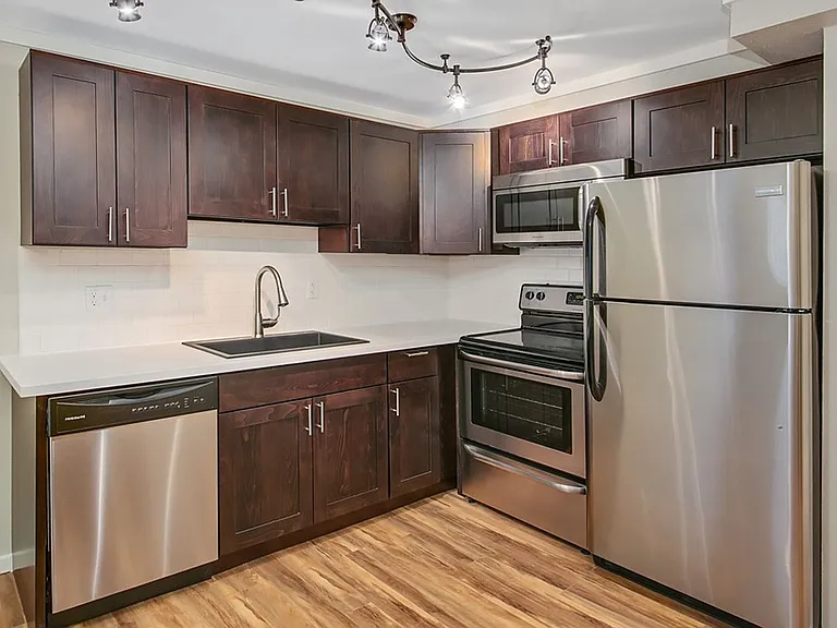 Granview Apartments — Photo 11