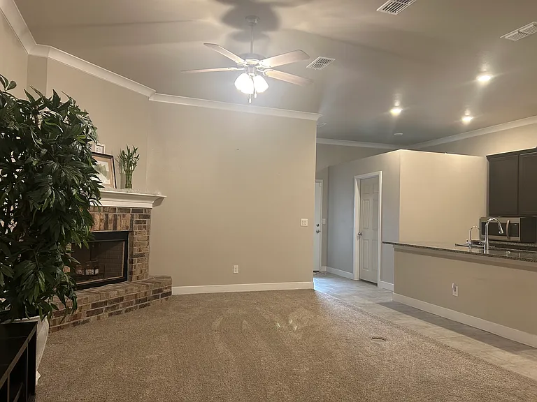 13716 Sherman Ave — Photo 11