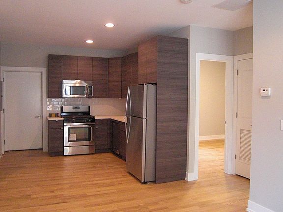3rd image of 3802 W Altgeld St #102