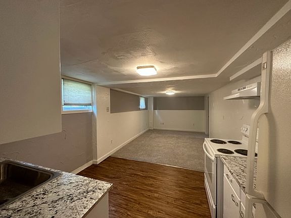 3rd image of 615 18th St #B
