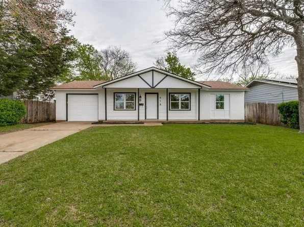618 Donley Dr, Euless, TX 76039