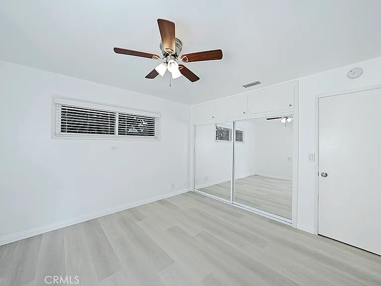 2149 Victoria Dr — Photo 16