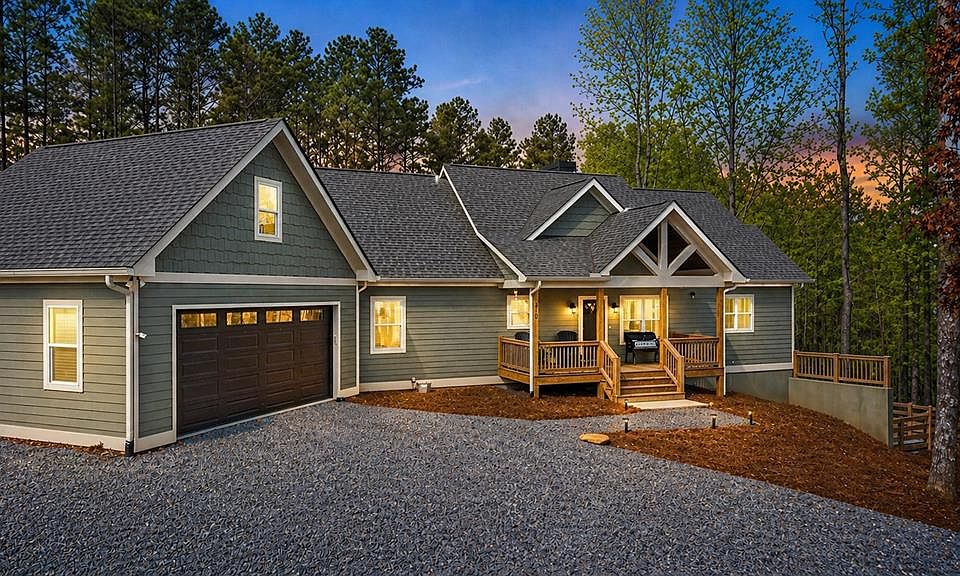 1st image of 218 Oak Wood Ln